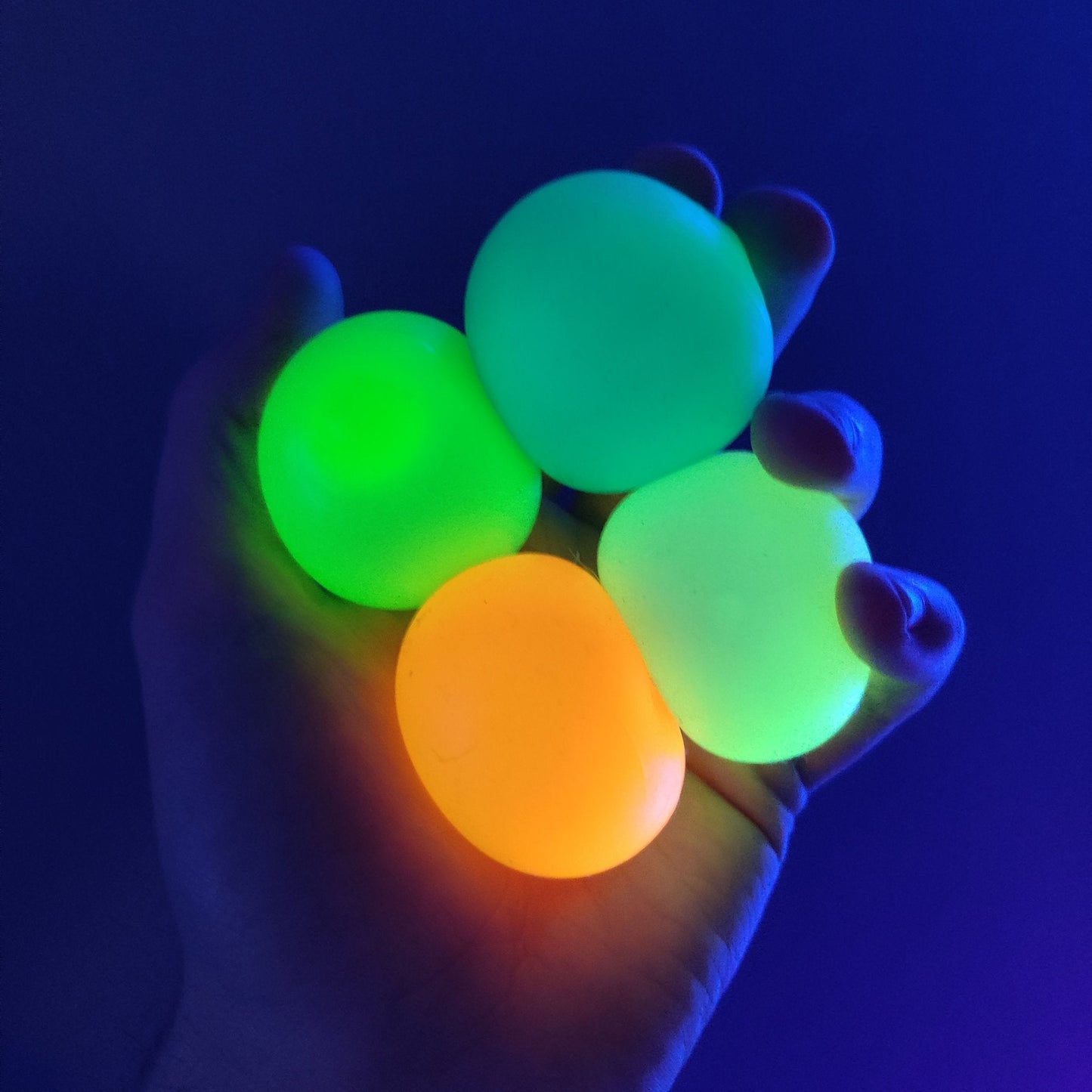 Luminescent Sticky Balls